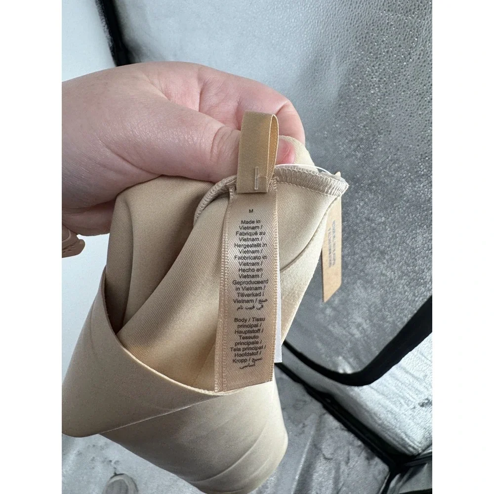 SKIMS Body CS Core Sculpt High Waisted Thong Womens Medium Sand Tan Shapewear